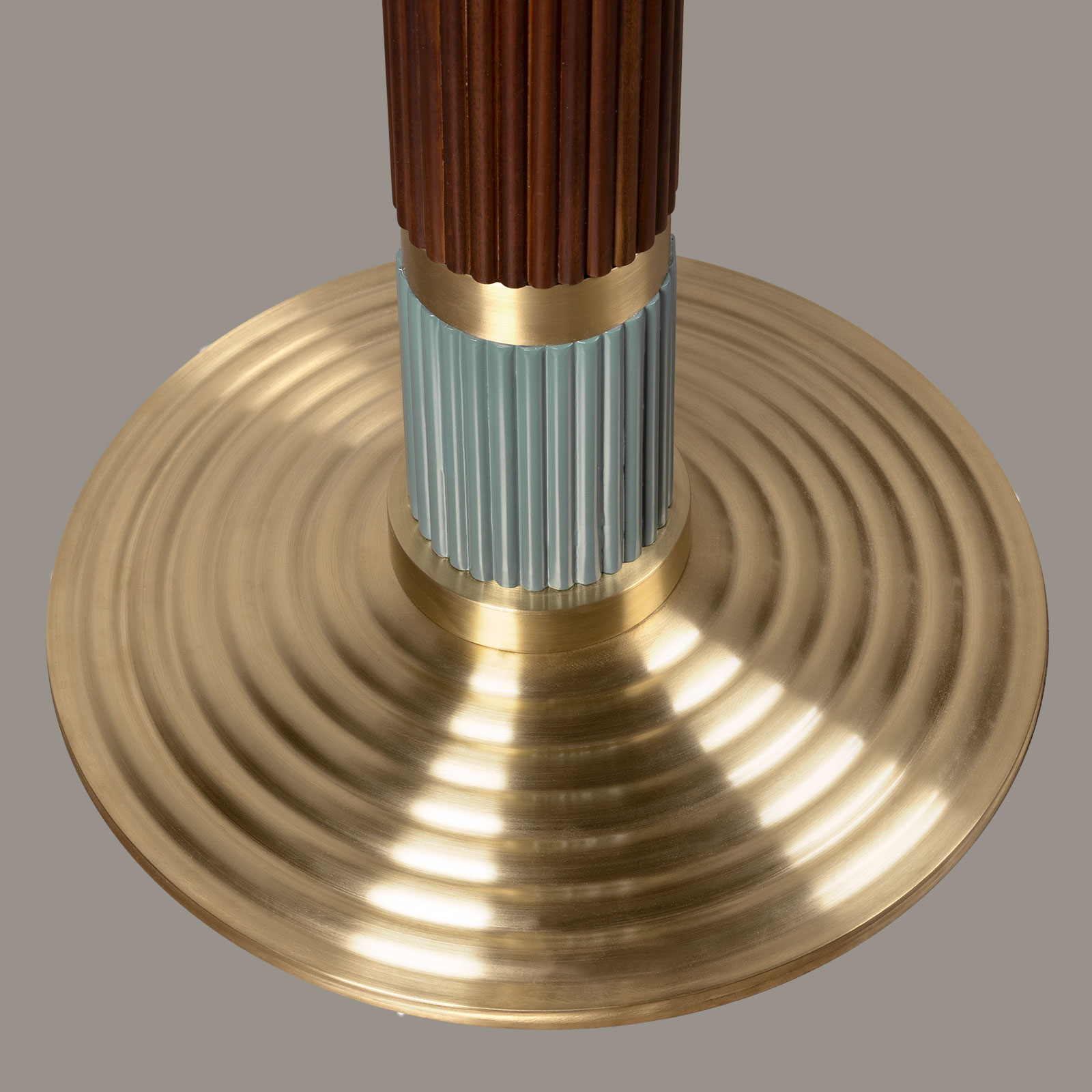 Queens Dining Table foot detail